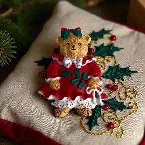 Vintage Hallmark Christmas Teddy Bear Brooch Christmas